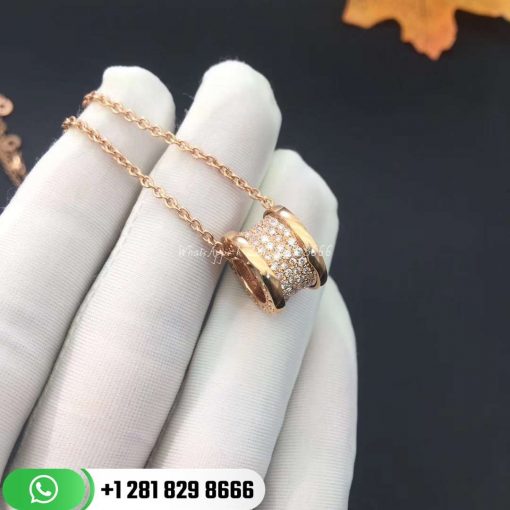 REF . 348035 B.zero1 necklace with 18 kt rose gold chain and 18 kt rose gold pendant set with pavé diamonds on the spiral.
