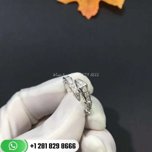 REF . 354707 Serpenti 18 kt white gold ring set with pavé diamonds.