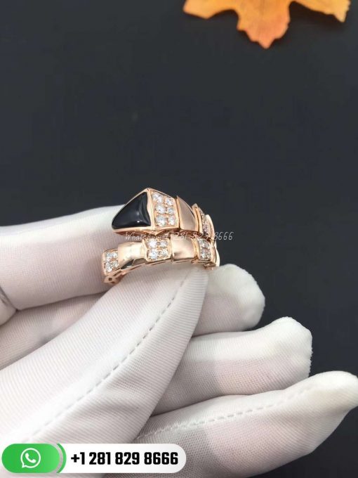 REF . 345208 Serpenti one-coil ring in 18 kt rose gold, set with black onyx elements and demi pavé diamonds.