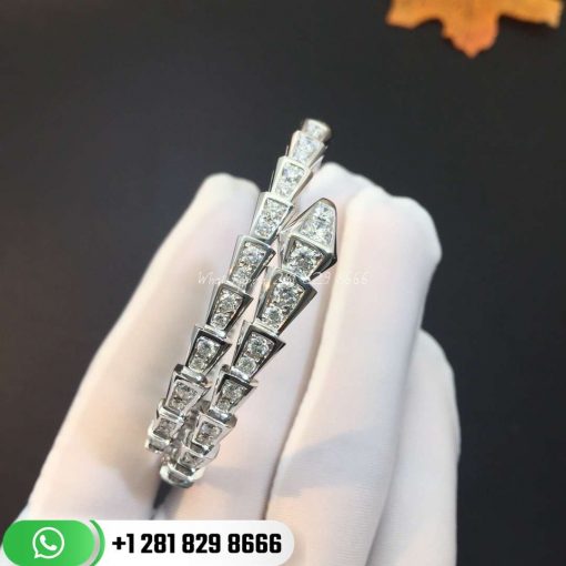 REF . 351844 Serpenti one-coil slim bracelet in 18 kt white gold, set with full pavé diamonds.