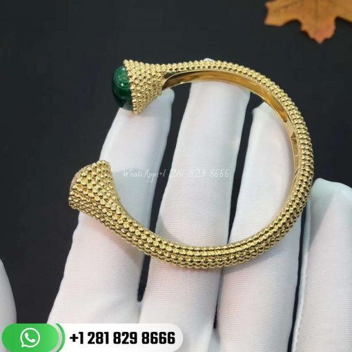 VCARP27100 Perlée couleurs bracelet, yellow gold, malachite, round diamonds, medium model; diamond quality DEF, IF to VVS.