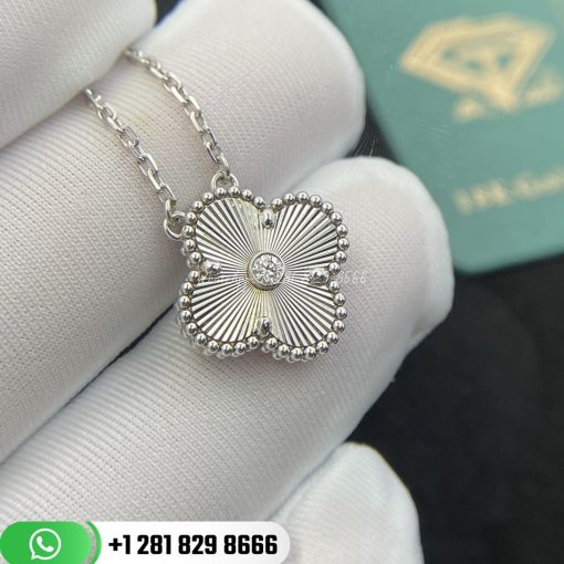 Van Cleef & Arpels Vintage Alhambra Pendant White Gold Diamond - VCARP6L800