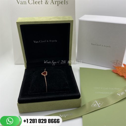 van-cleef-arpels-sweet-alhambra-heart-bracelet-rose-gold-carnelian-vcarn59l00