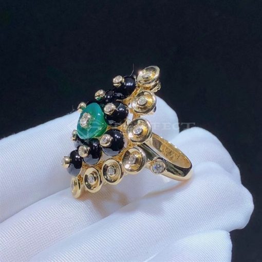 Van Cleef Arpels Bouton D'or Ring Yellow Gold, Chrysoprase, Diamond, Onyx VCARO9MW00