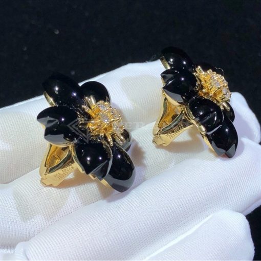 Van Cleef Arpels Rose De Noël Earrings, Small Model Yellow Gold, Diamond, Onyx VCARO9B200